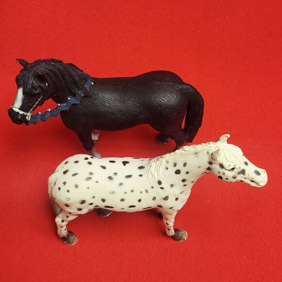 Two Schleich Toy Horse Figurines Black Horse & Spotted Knabstrupper 2006 - Picture 5 of 12